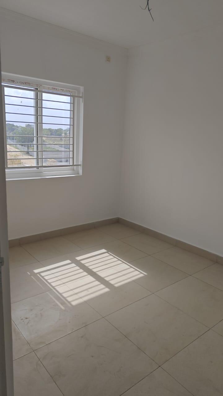 2 BHK flat is for sale in Isnapur